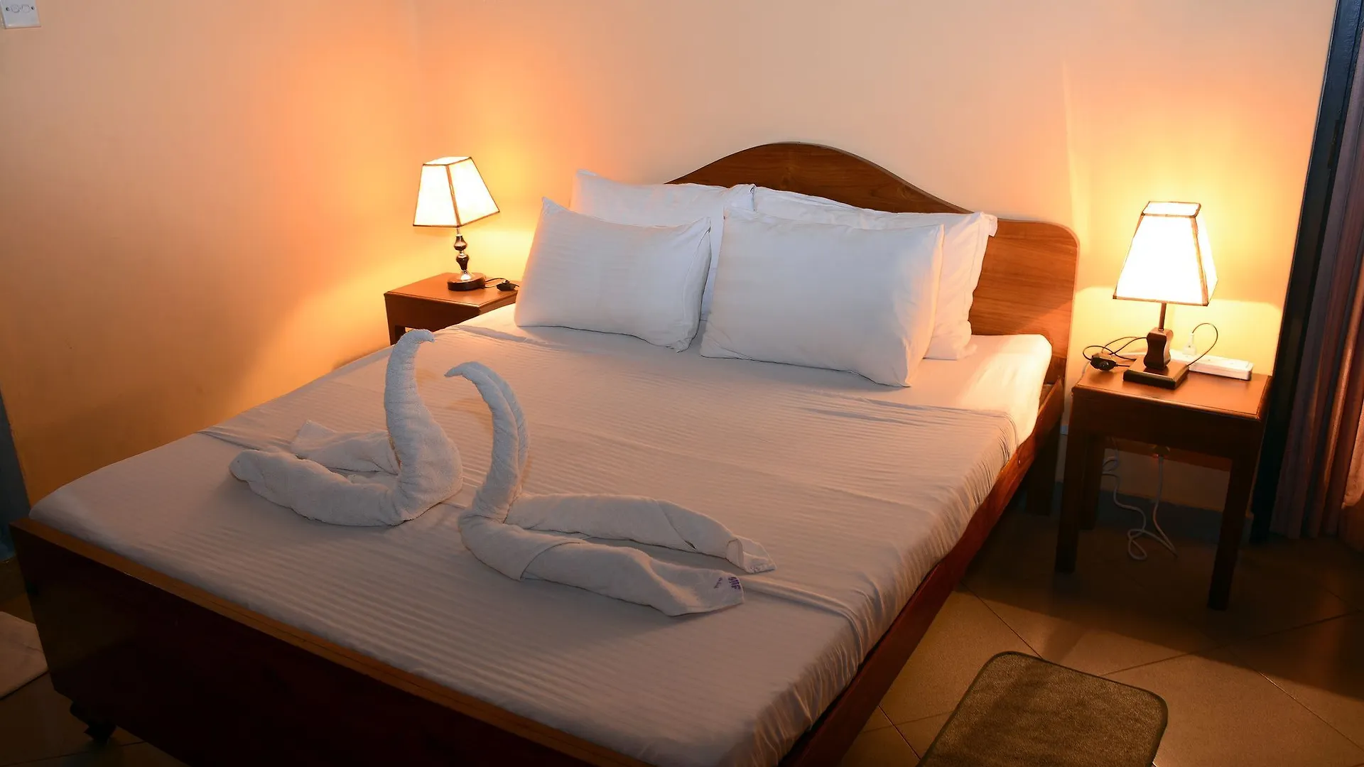 Hotel Sage Fortress Negombo